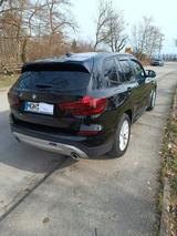 BMW X3 xDrive20d AT - - BMW X3: At
