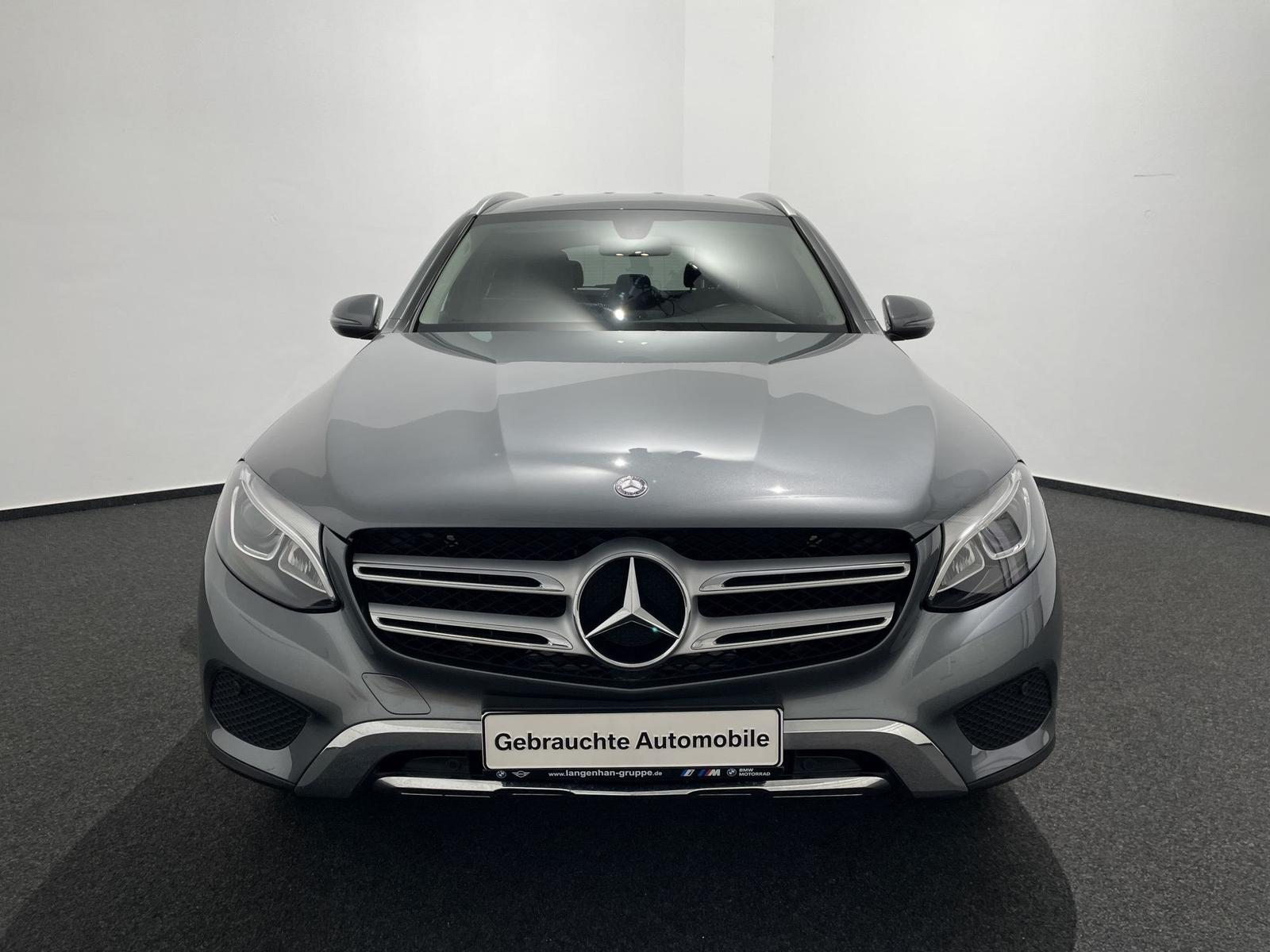 Mercedes-Benz GLC 250 4 Matic Sportpaket LED RFK AHK