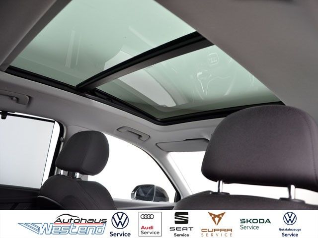 Fahrzeugabbildung Audi Q5 Sportback S line 50 TFSIe 220kW qu. Pano LED