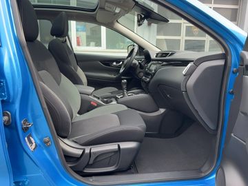 Nissan Qashqai 1.3 DIG-T N-CONNECTA 140PS 360° KAMERA