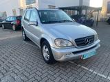 Mercedes-Benz ML 270 CDI Avantgarde - Mercedes-Benz ML 270 mit Anhängerkupplung