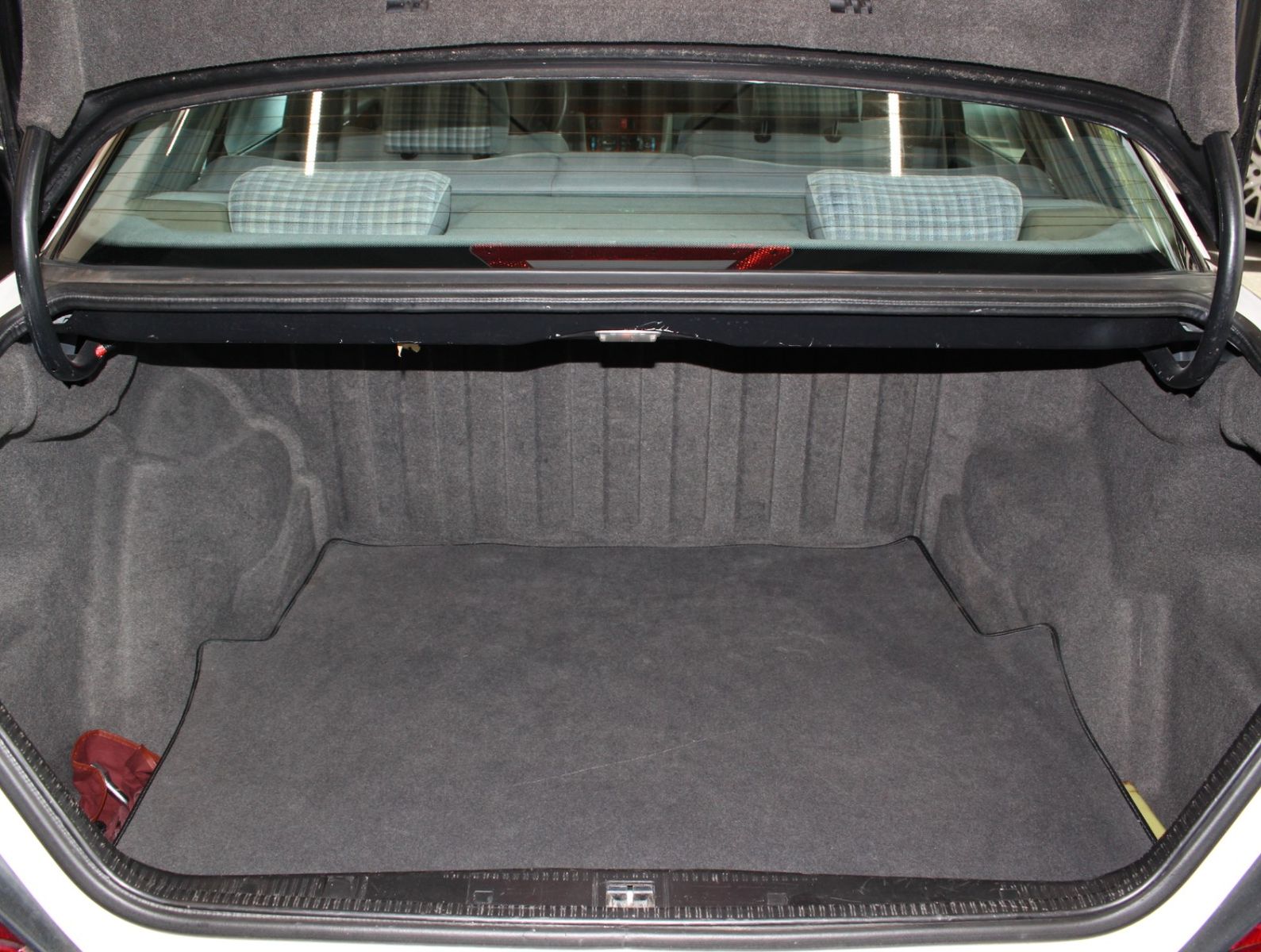 Fahrzeugabbildung Mercedes-Benz E 220 2.Hand+Klima+126Tkm+Top Zustand