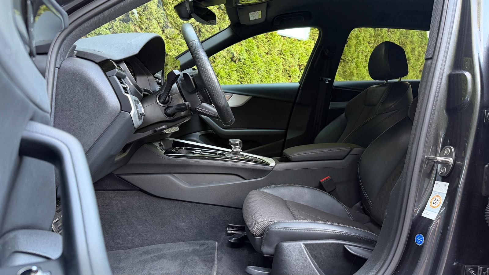 Fahrzeugabbildung Audi A4 40 TFSI 3x S-Line LED+VIRTUAL+MMI+SHZ+PDC+DSP