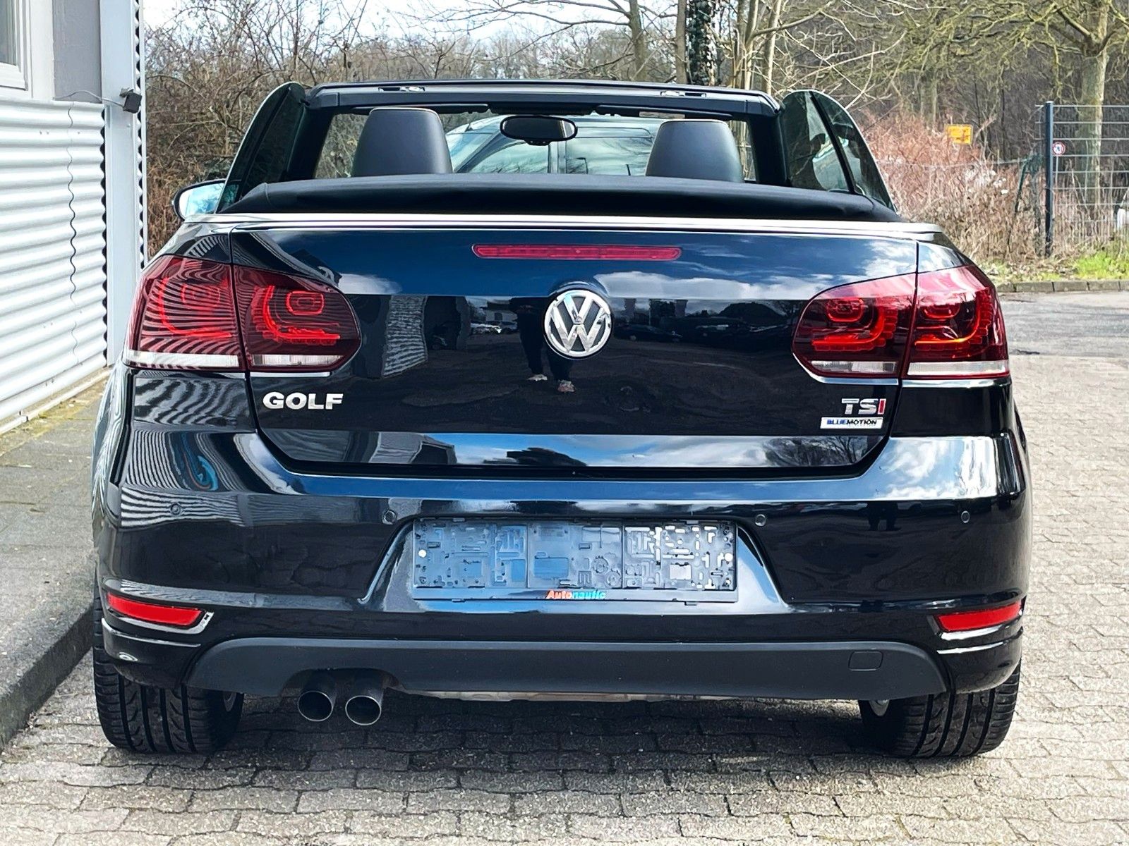 Fahrzeugabbildung Volkswagen Golf VI CABRIO EXCL EDITION KLIMAAUT LEDER NAVI