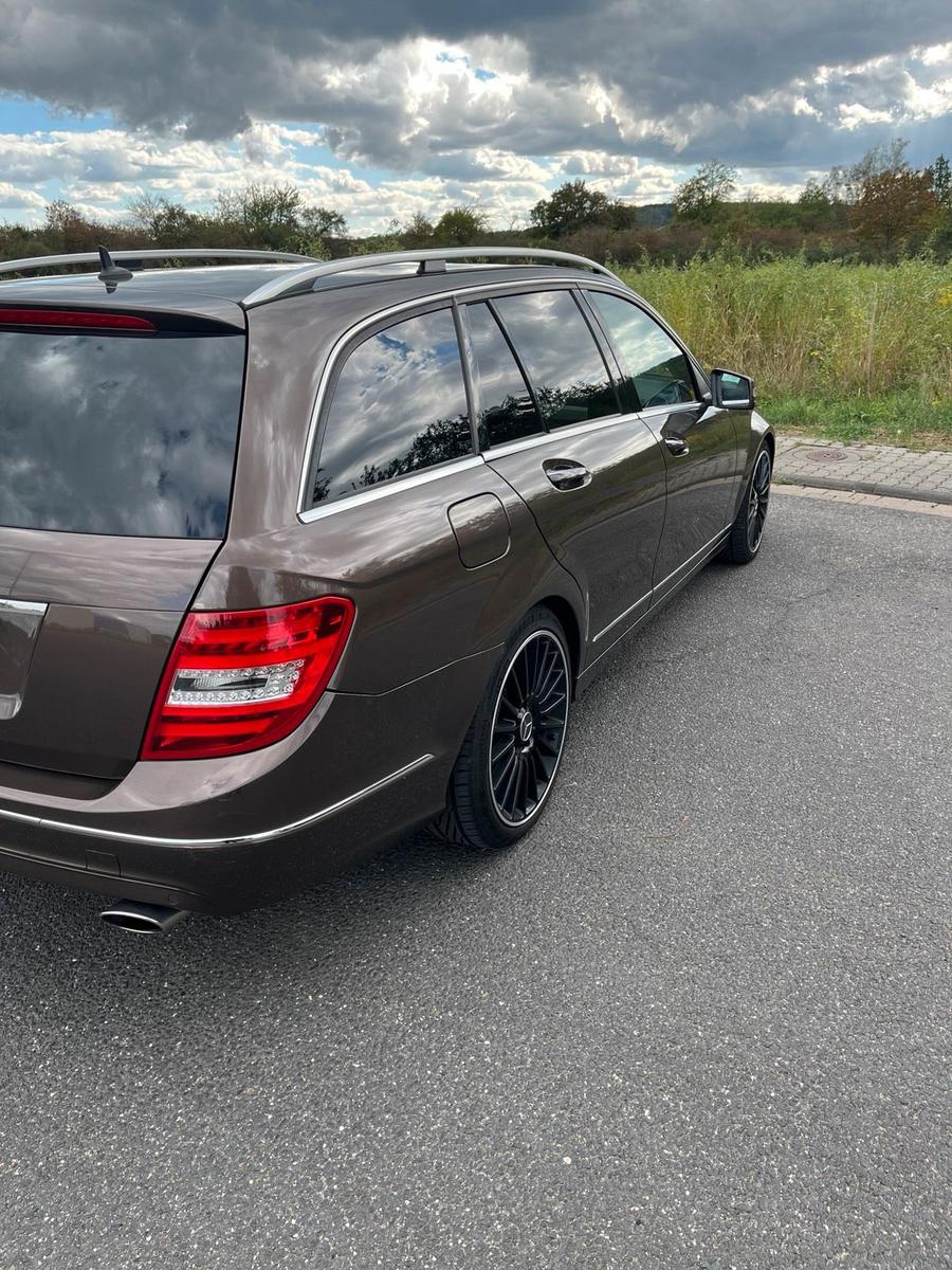 Mercedes-Benz 300 2012 — photo 6