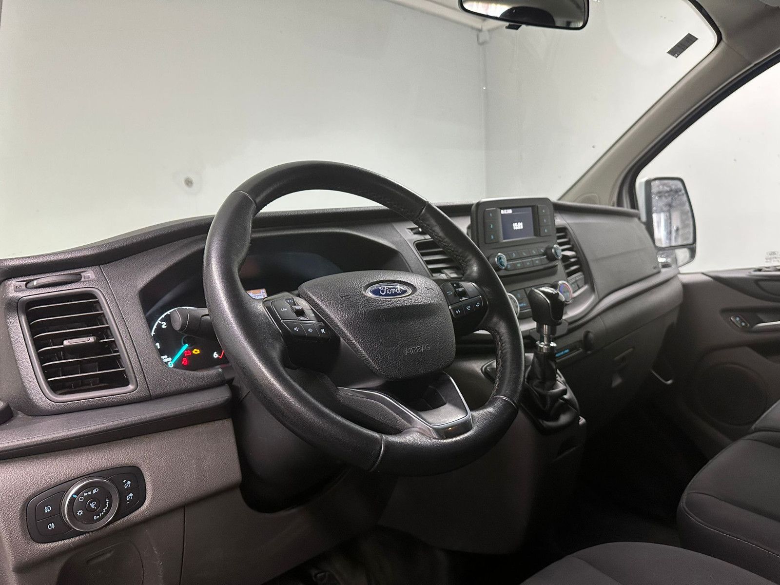 Fahrzeugabbildung Ford Transit Custom *9-SITZE*2xKLIMA**AHK*