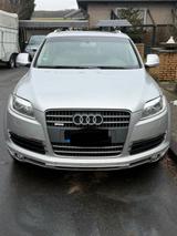 Audi Q7 4.2 V8 Quattro S line - Audi Q7 4L mit Benzin-Antrieb