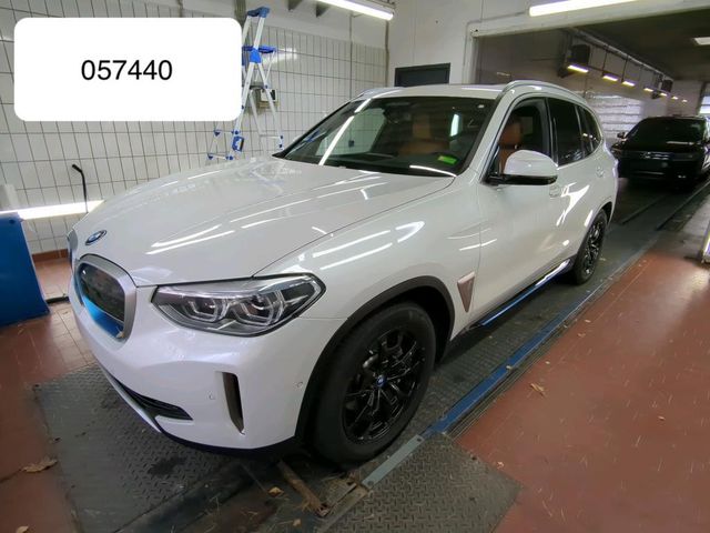 BMW iX3 Impressive LED+ HeadUp Memory 360K DrivingA+