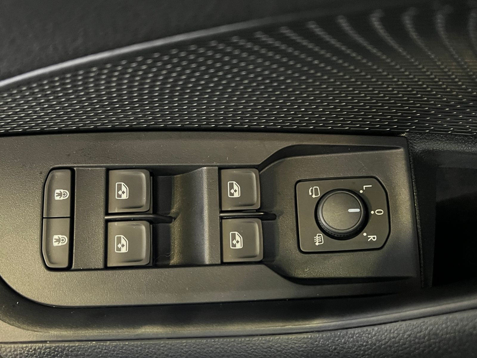 Fahrzeugabbildung SKODA Octavia Combi IV Sportline 2.0 TDI DSG *AHK, LED