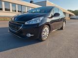 Peugeot 208 1.2 Style TÜV-NEU - Peugeot 208 Style mit Benzin-Antrieb