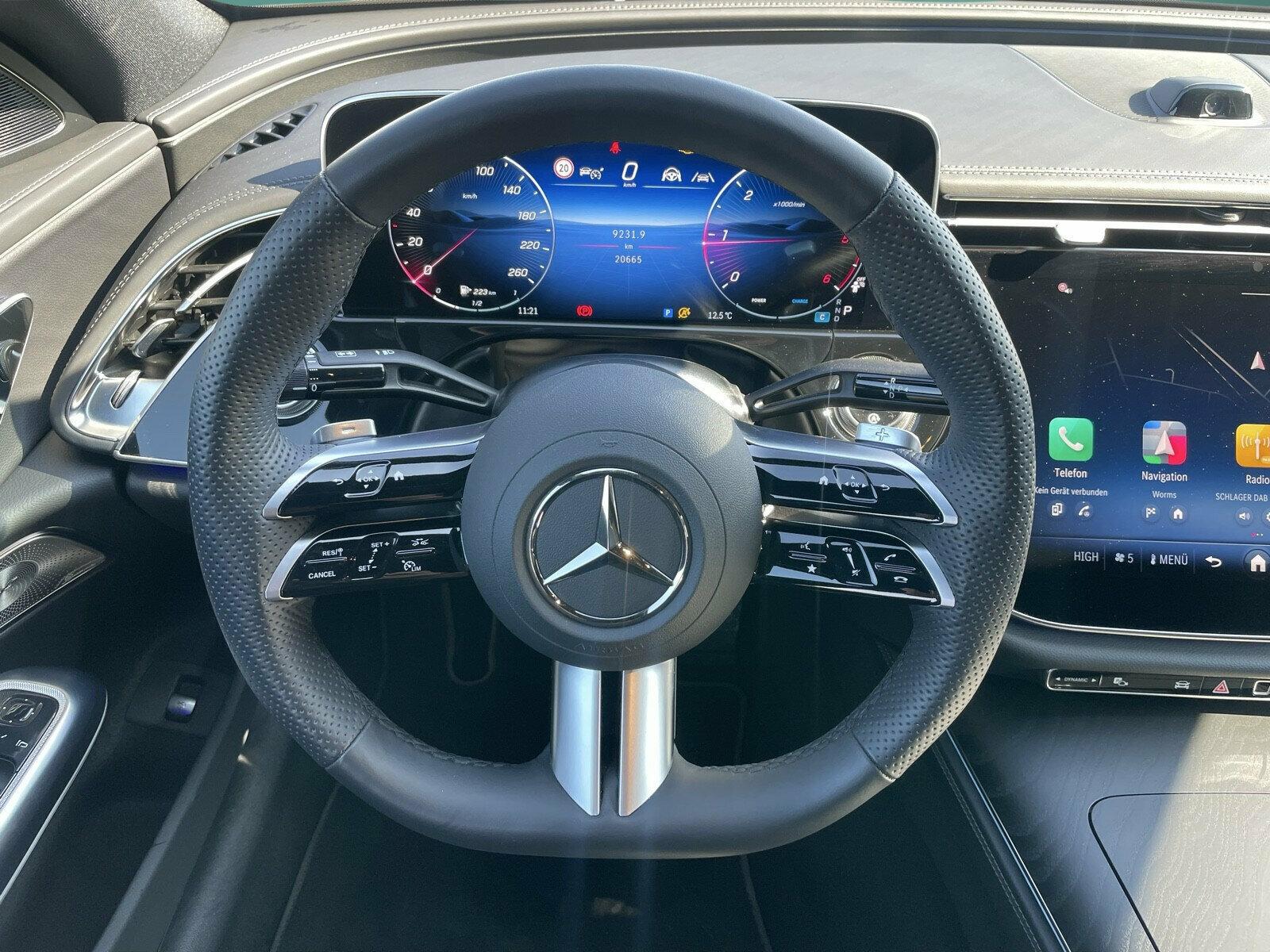 Mercedes-Benz E 220 d AMG+NIGHT+SUPERSCREEN+DISTRO+BURME+KAM