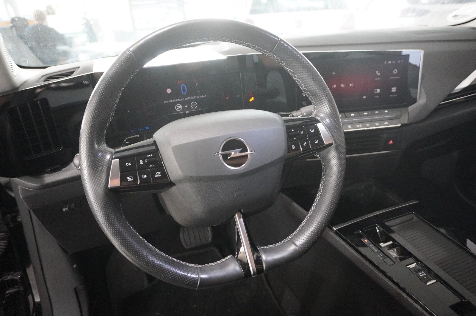 Fahrzeugabbildung Opel Astra L Lim. 1.6 HYBRID ELEGANCE NAVI/KAMERA/AHK