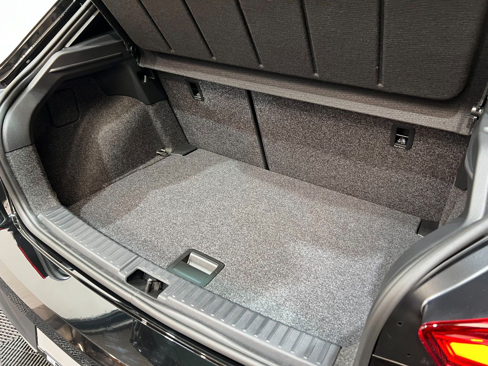 Fahrzeugabbildung SEAT Ibiza 1.0 TSI 85kW FR DSG 18"ALU