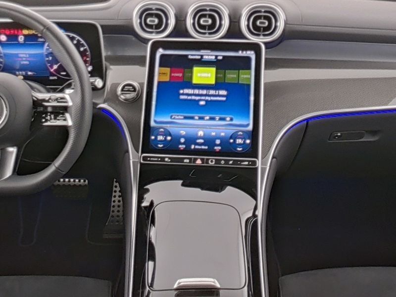 Fahrzeugabbildung Mercedes-Benz GLC 300 AMG*HEAD-UP*BURMESTER*PANO*MEMORY*AHK