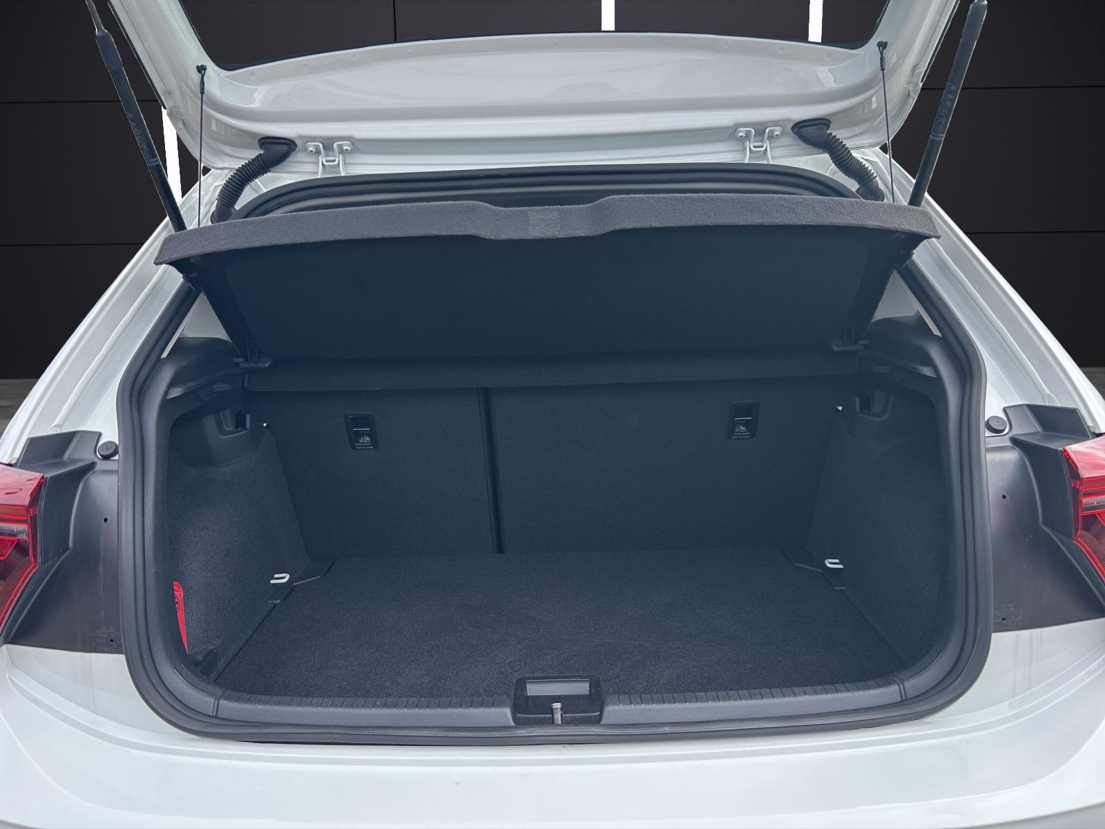 Fahrzeugabbildung Volkswagen Polo Style TSI DSG IQ.Light ACC SH PDC AppConnec