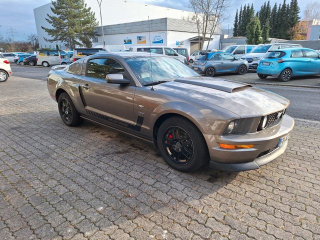 Ford Mustang GT V8 Tüv bis 08.2026