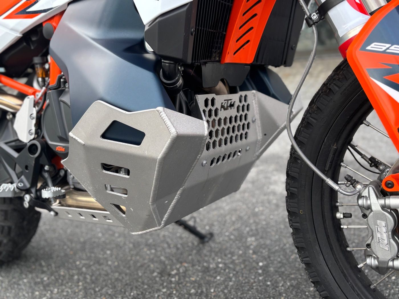 Fahrzeugabbildung KTM 890 Adventure R Techpack, viel Ausstattung