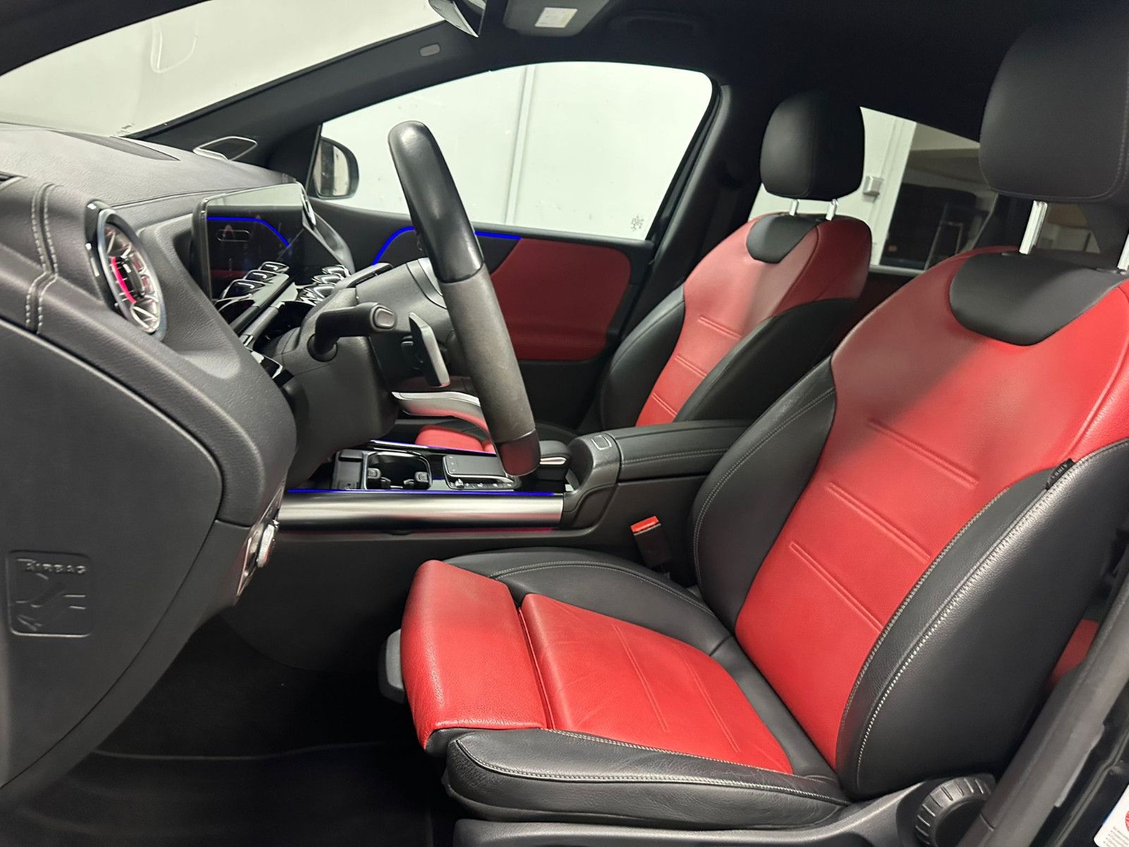 Fahrzeugabbildung Mercedes-Benz B 250 e *AMG-LINE*NIGHT*360*KEYLESS*LEDER*