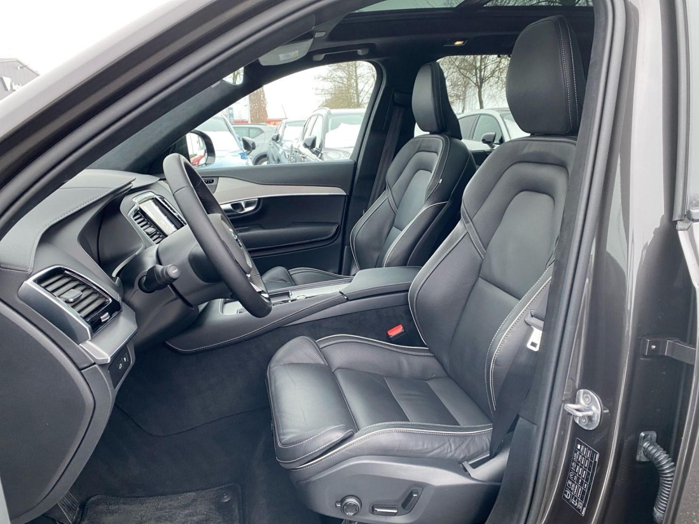 Volvo XC90 Ultra Dark T8 AWD Recharge 7-Sitzer Head Up foto 10