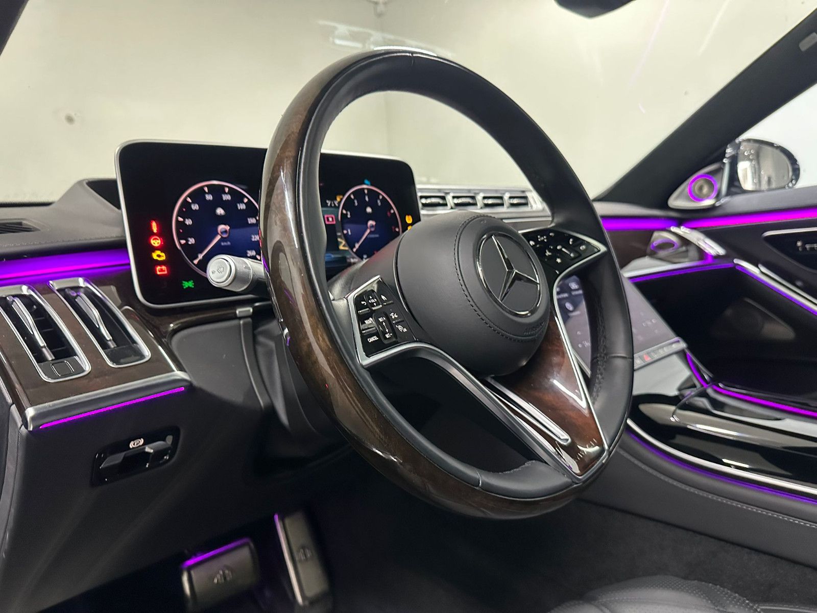 Fahrzeugabbildung Mercedes-Benz S 680 Maybach *HIGH-END INTER. PAKET*TV*STANDH*