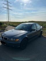 BMW E46 318i - BMW 318 aus 2003: 318i
