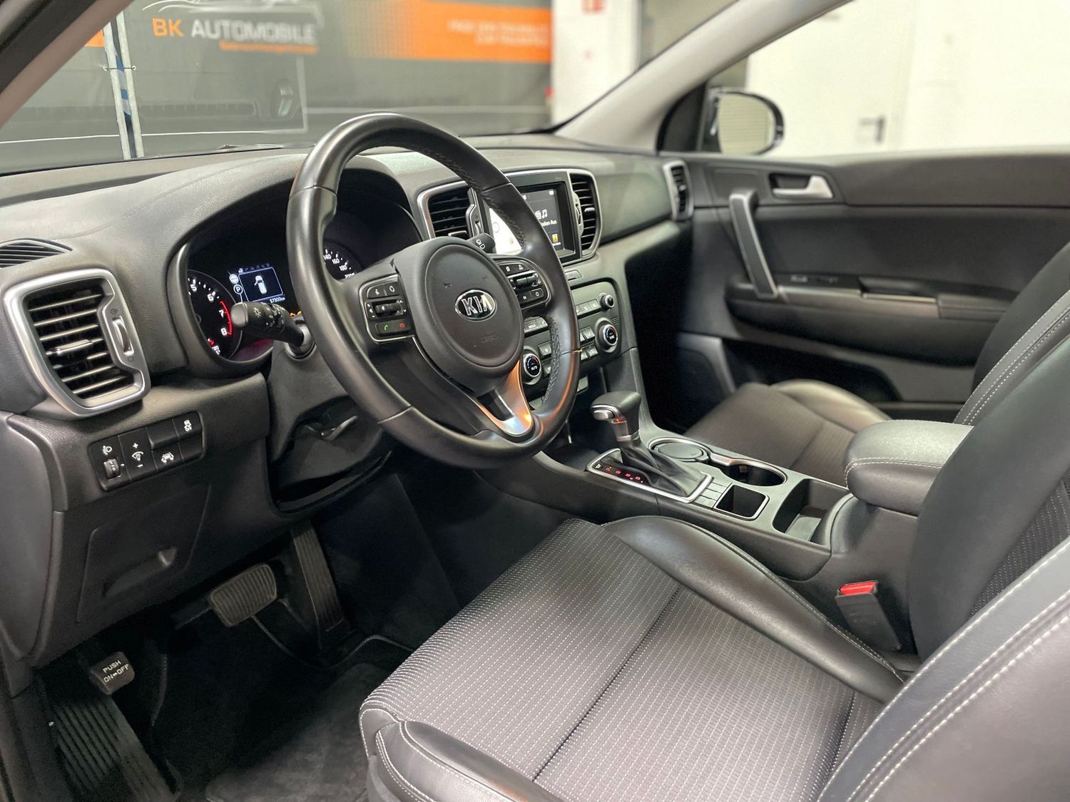 Fahrzeugabbildung Kia Sportage Vision GT-Line 4WD#Bi-Xen#Kamera#Spur#K