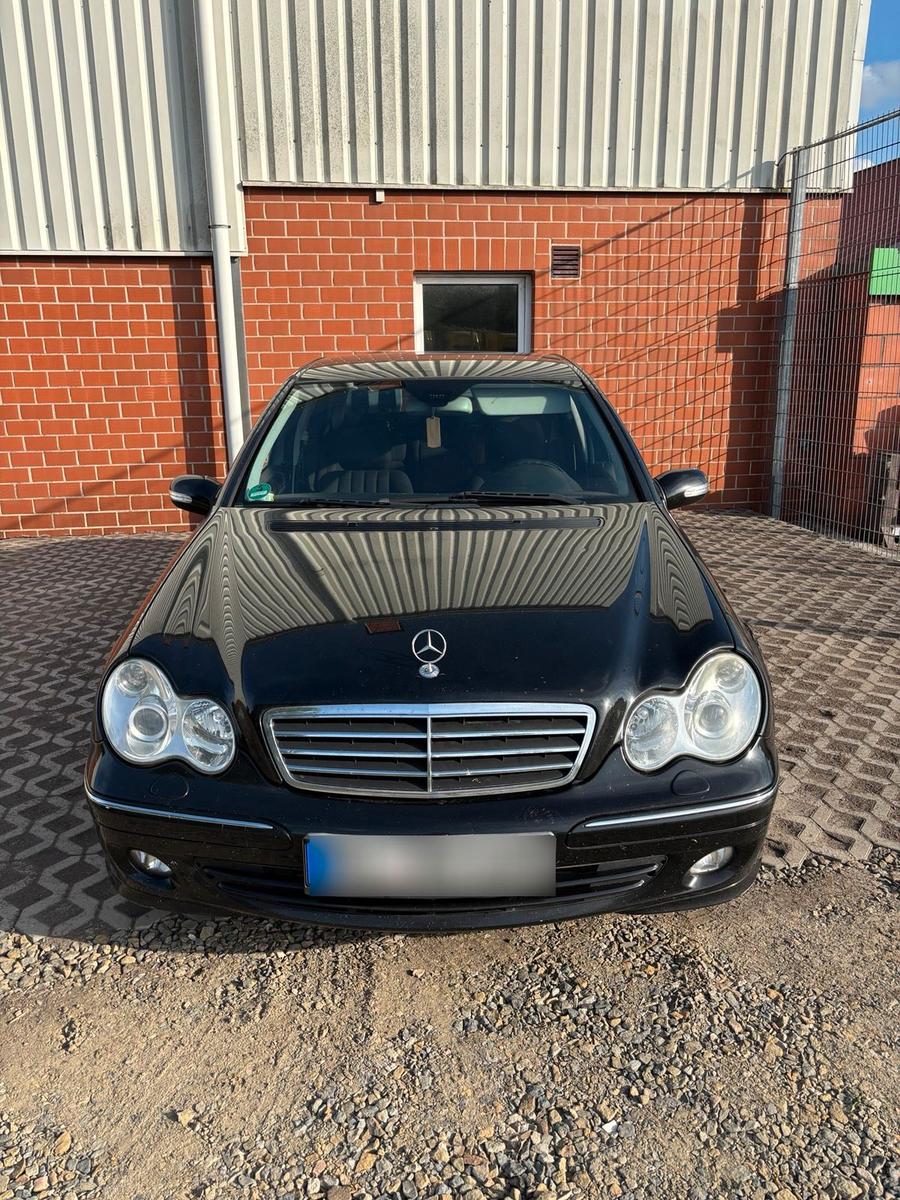 Mercedes-Benz C 220