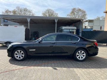 BMW 730 - 7