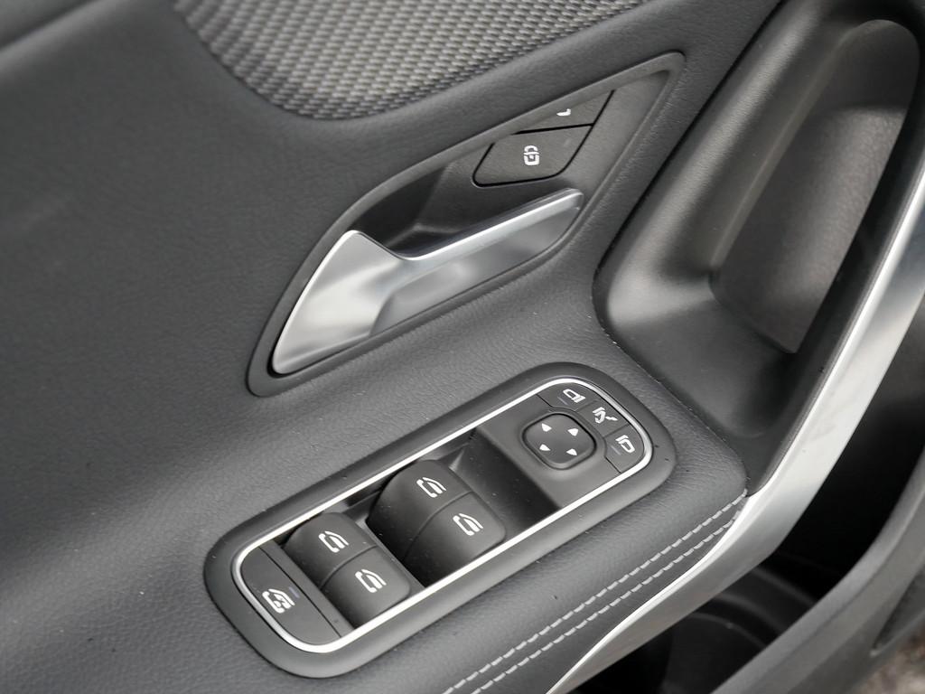 Mercedes-Benz A-Class Limo Progressive Line Advanced Plus Standh, миниатюра 17