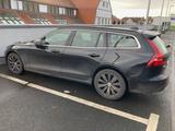 Volvo V60 B3 DCT Core 8-fach bereift - Volvo V60 Core mit Benzin-Antrieb