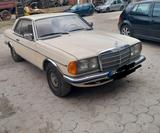 Mercedes-Benz 230 W123 Coupe 