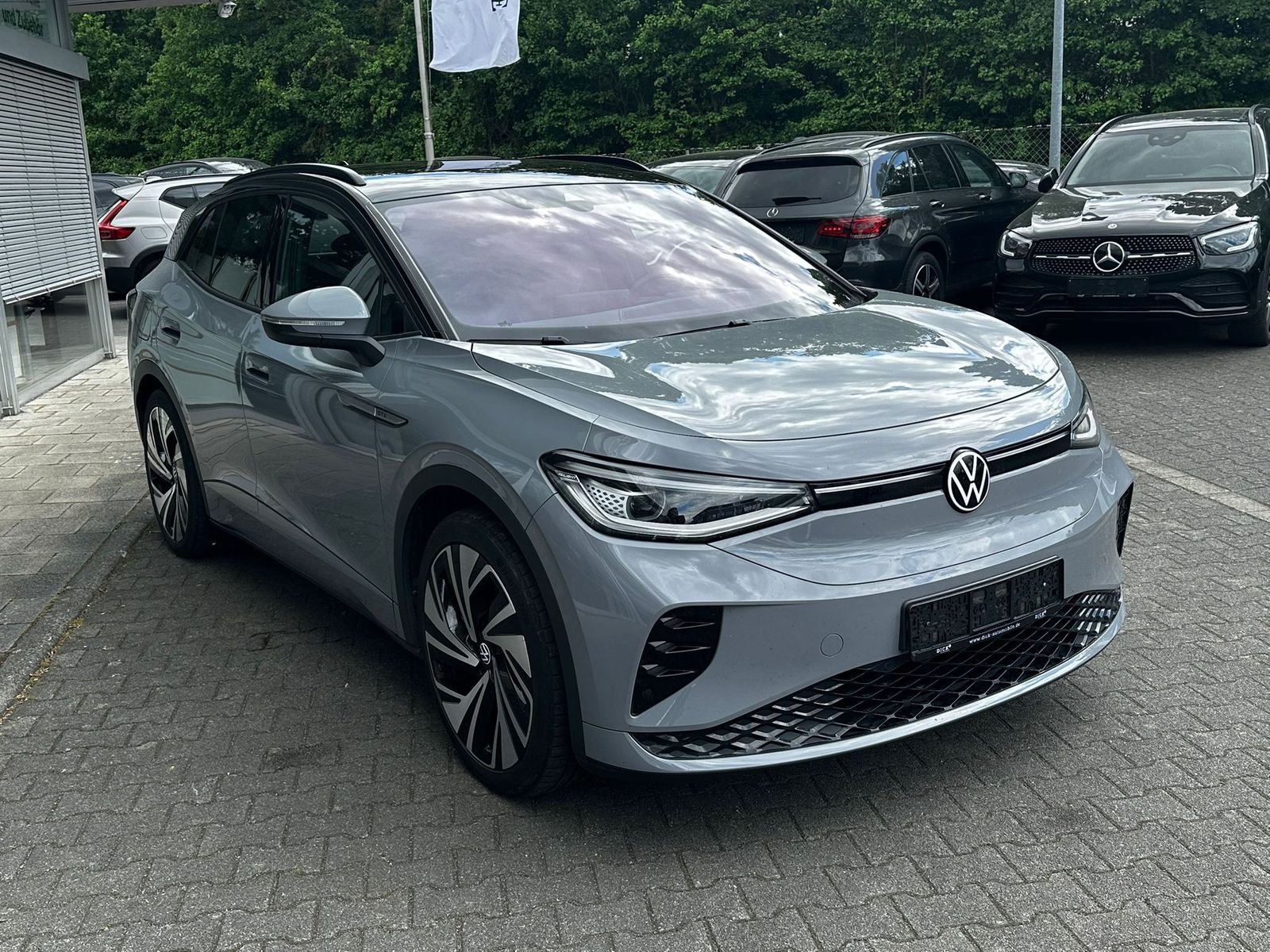 Fahrzeugabbildung Volkswagen ID.4 GTX 82kWh 4M VIRTU+NAVI+MATRIX+SHZ+PDC+21"