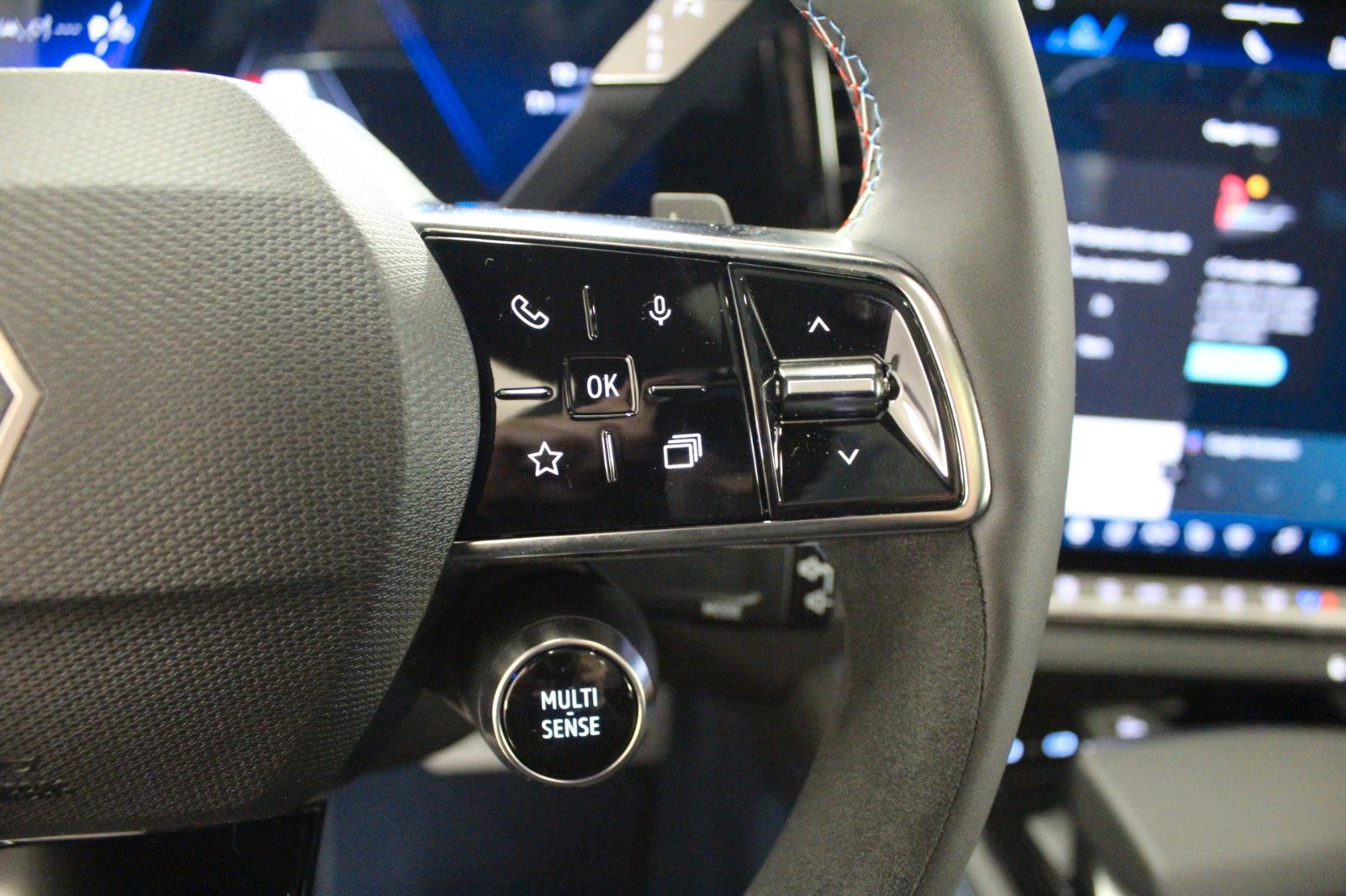Fahrzeugabbildung Renault Rafale Hybrid E-Tech 4x4 300 PHEV Atelier Alpine