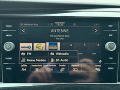 Fahrzeugabbildung Volkswagen T6.1 Multivan Comfortl. - Navi*Kamera*Standhzg!!