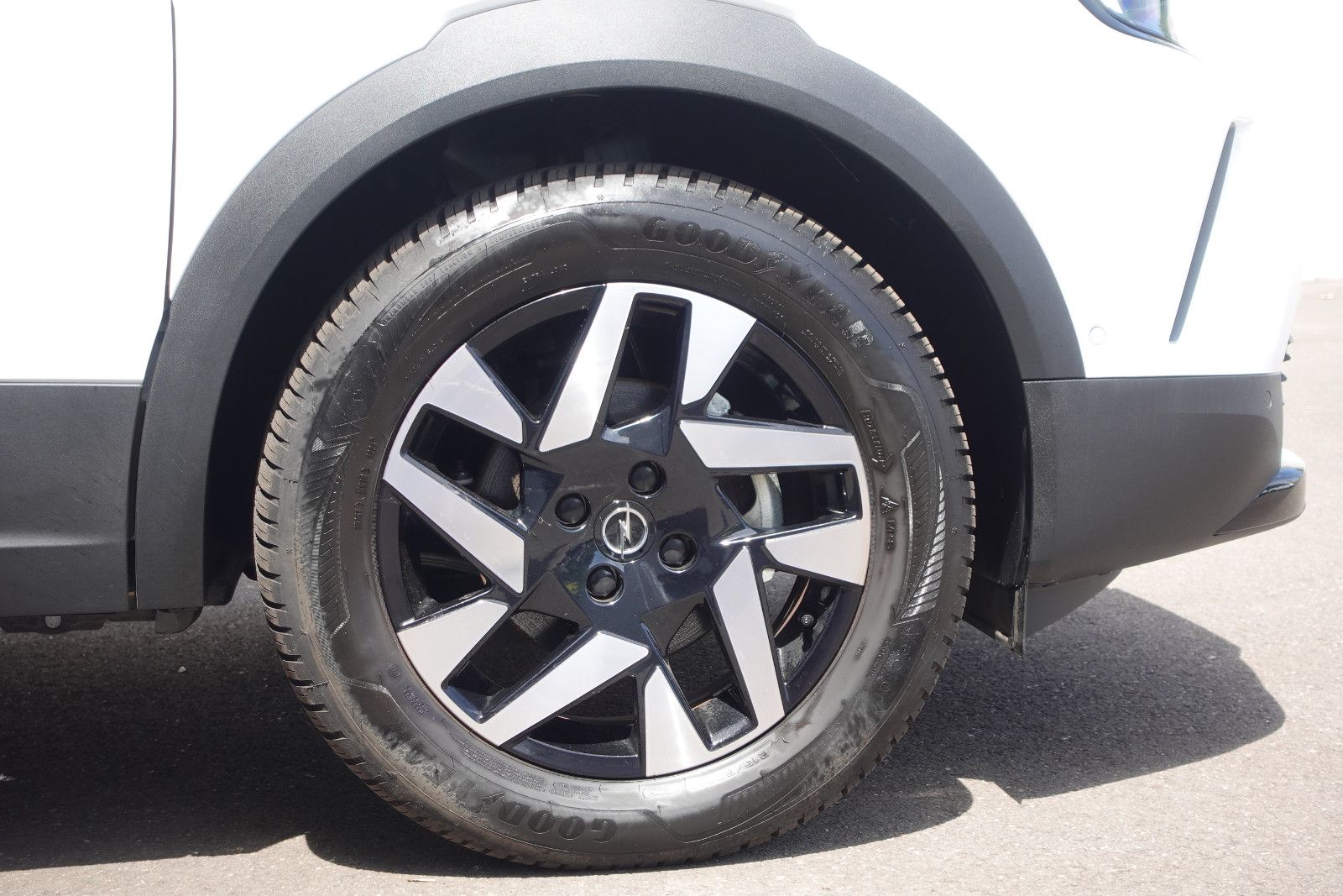 Fahrzeugabbildung Opel Mokka GS 1.2T,MatrixLED,Kamera,Sitzhzg,Allwetter