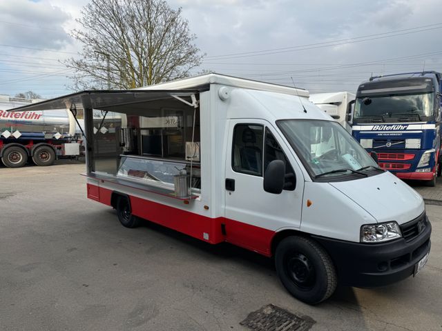 Fiat Foodtruck/Imbiss/Currywurst/Frietteuse/Kühllager