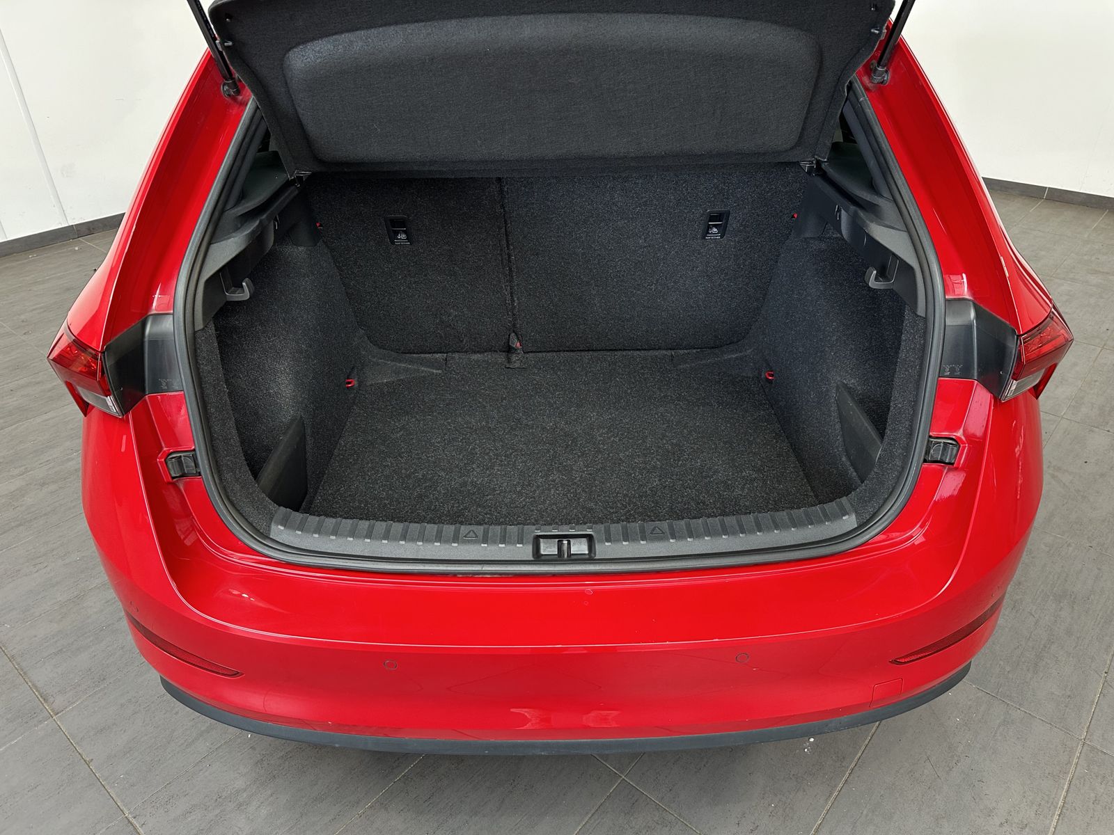 Fahrzeugabbildung SKODA Scala 1.5 TSI DSG Style LED+ACC+KAMERA+SHZ+CARPL