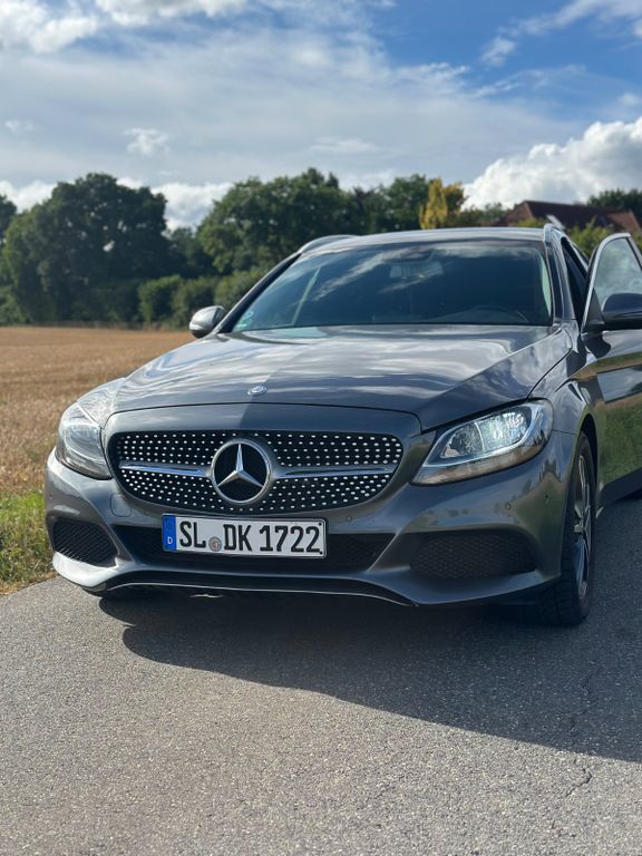 Image of Mercedes-Benz C 220