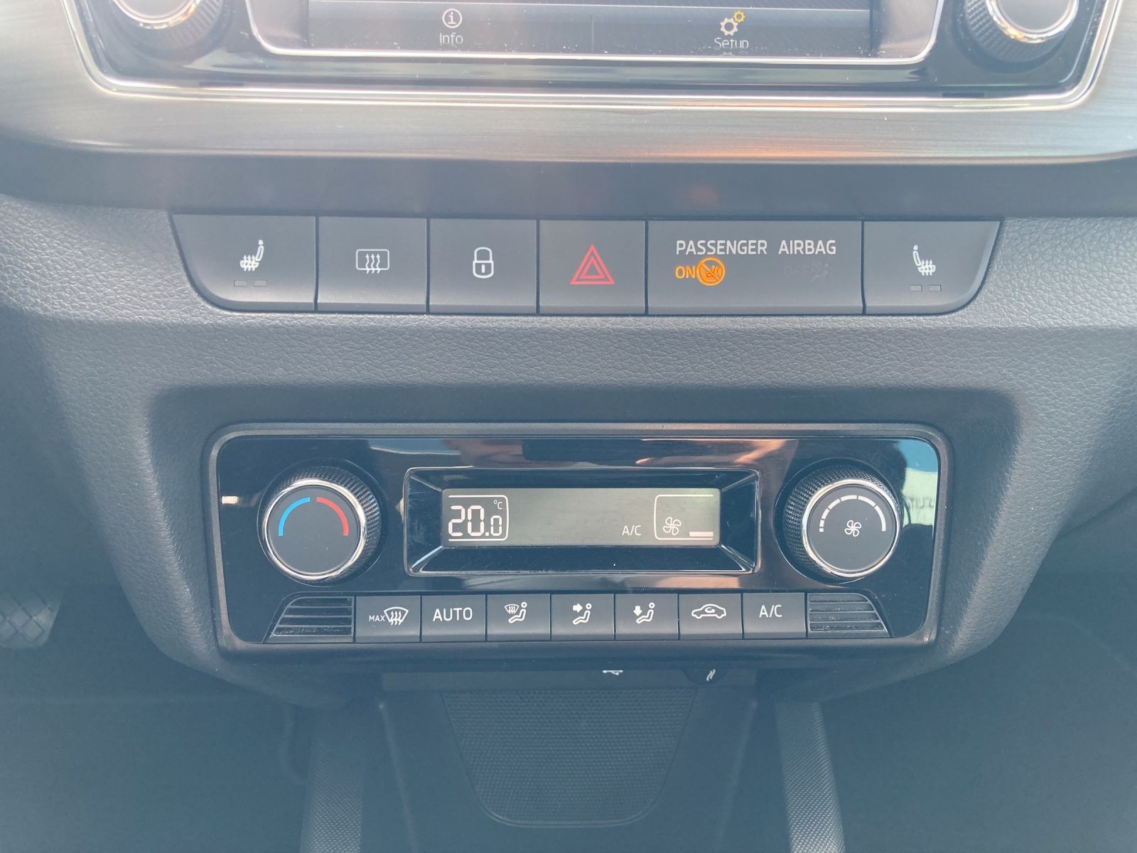 Fahrzeugabbildung SKODA Fabia TSI Drive 125 Best-Of Navi Pano Climatroni