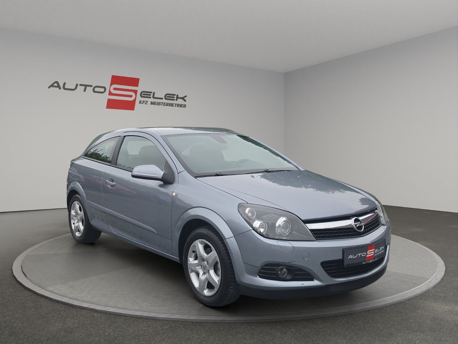 Fahrzeugabbildung Opel Astra H GTC Innovation TEMPOMAT KLIMA PDC