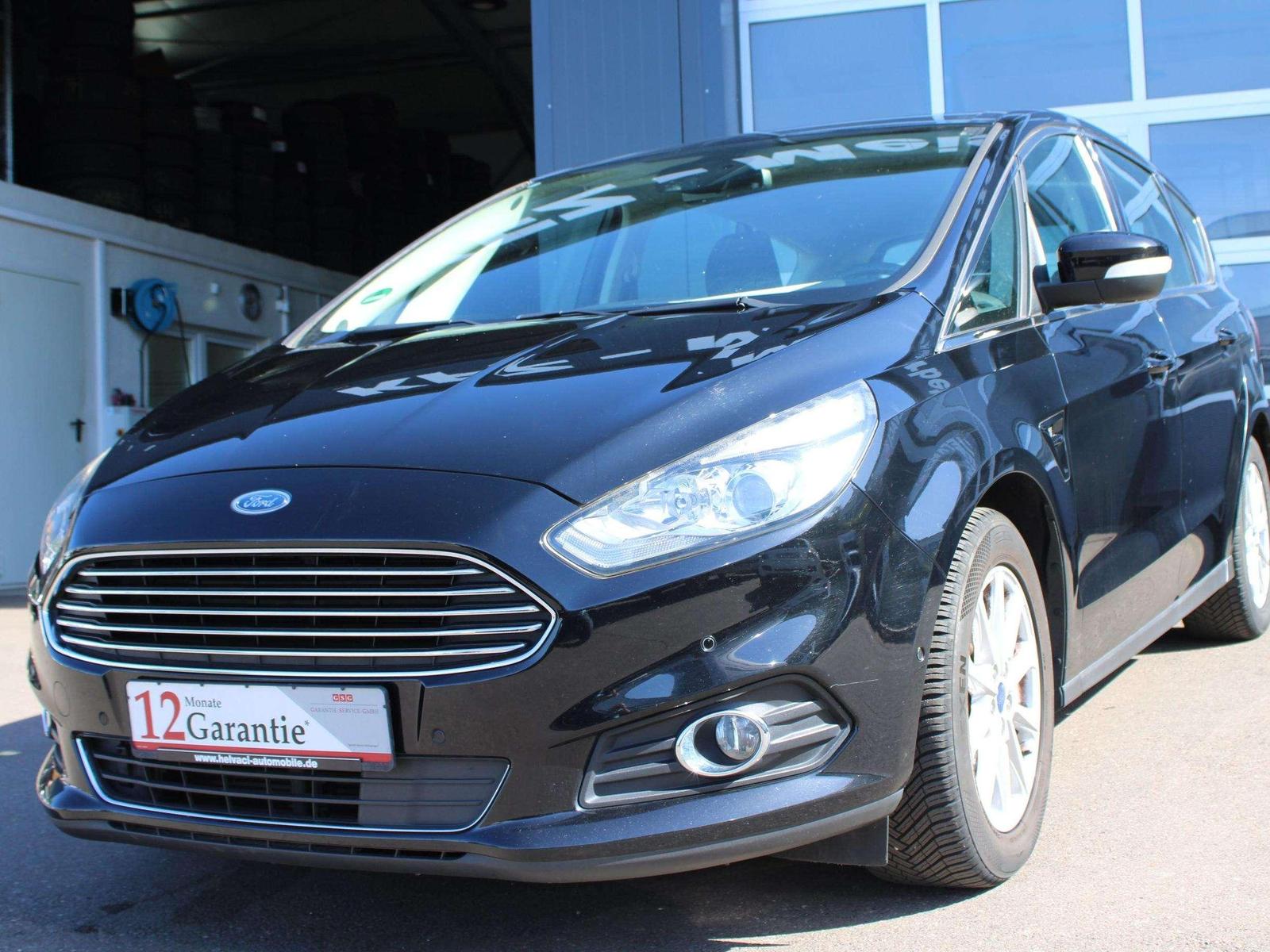 Ford S-Max Titanium  +DAB + Navi + AHK Abn. + Park-As