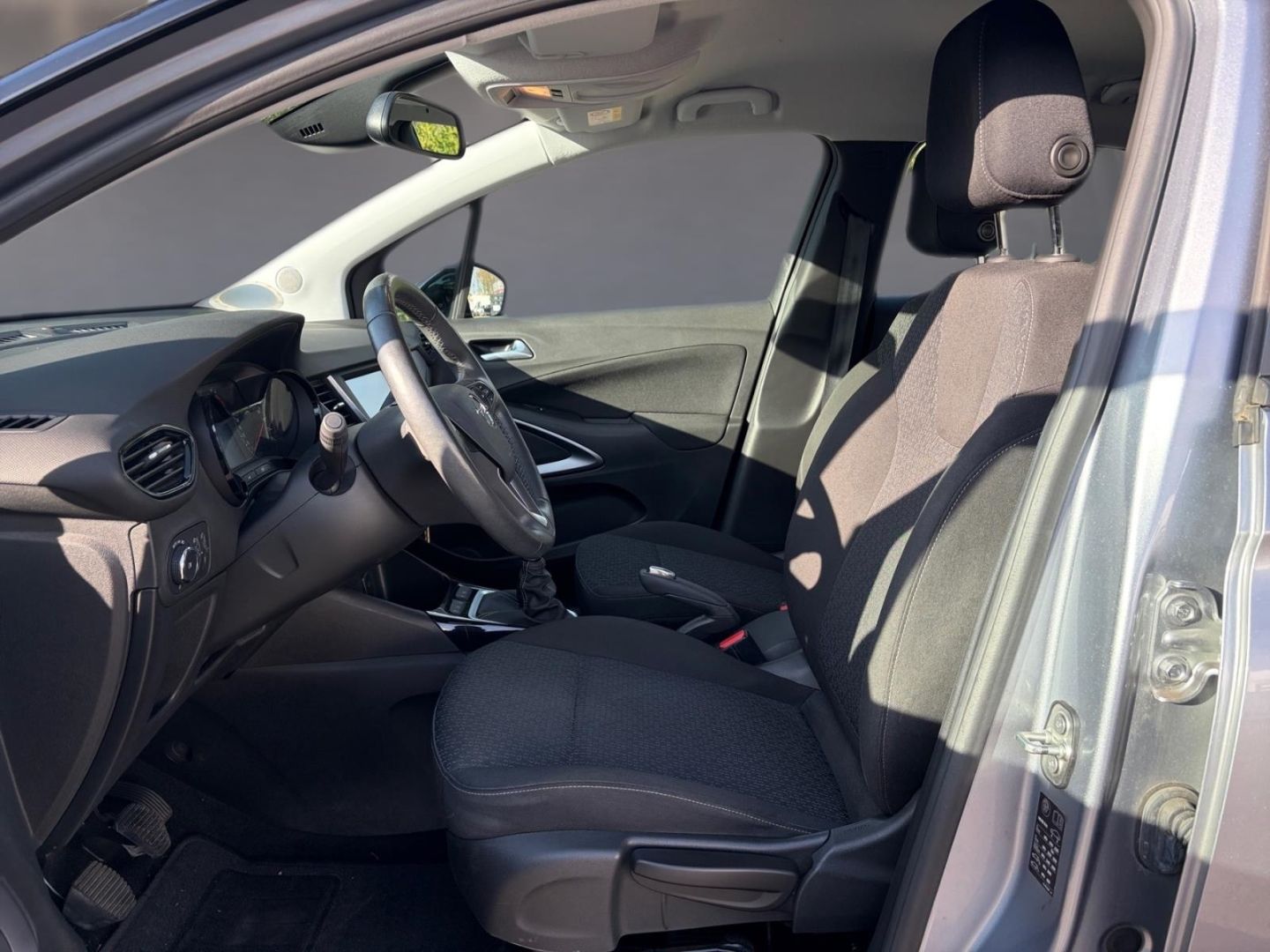 Fahrzeugabbildung Opel Crossland Edition SHZ LenkradHZG Spurhalteass.,