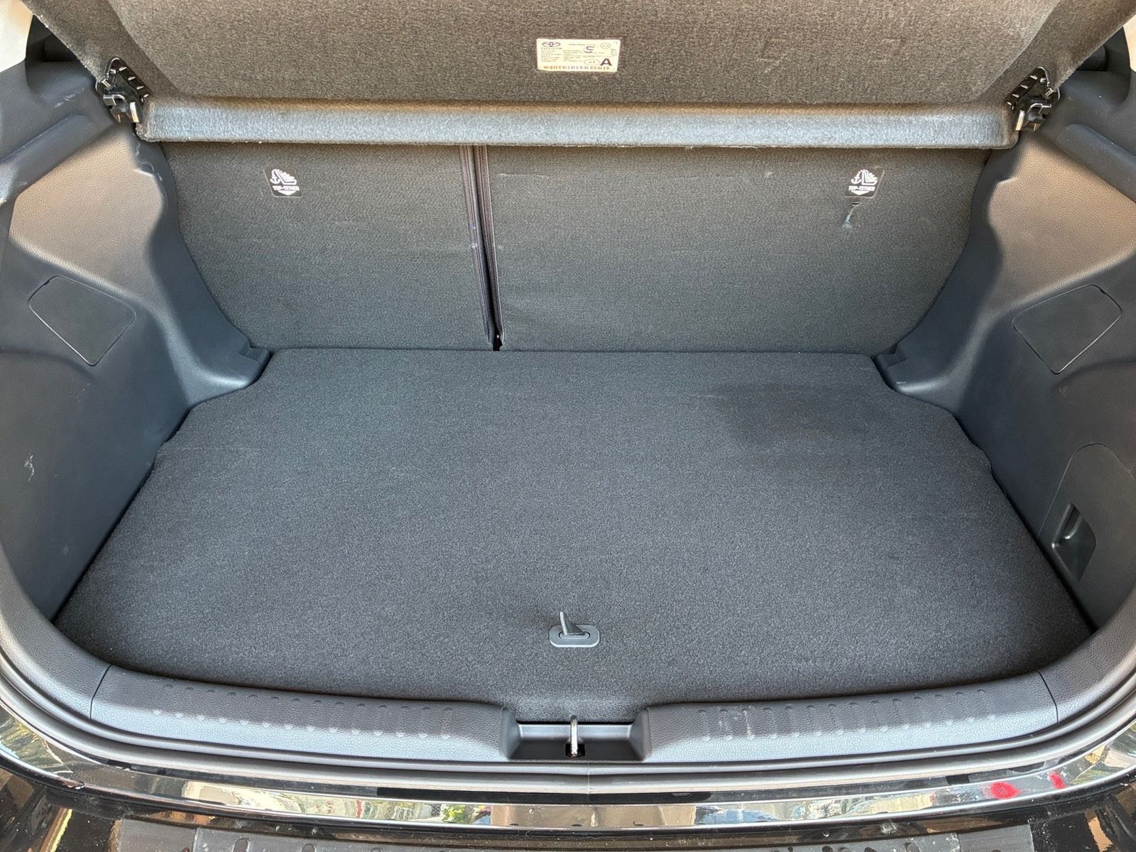 Fahrzeugabbildung Toyota Yaris 1.5 Teamplayer Safety P. Winter P, LED, SH