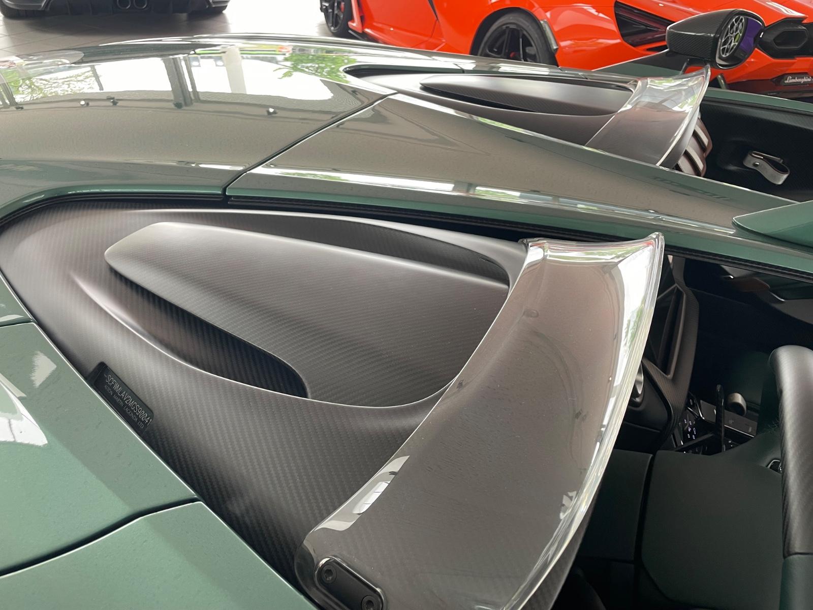 Aston Martin V12 Speedster  "1 OF 88"