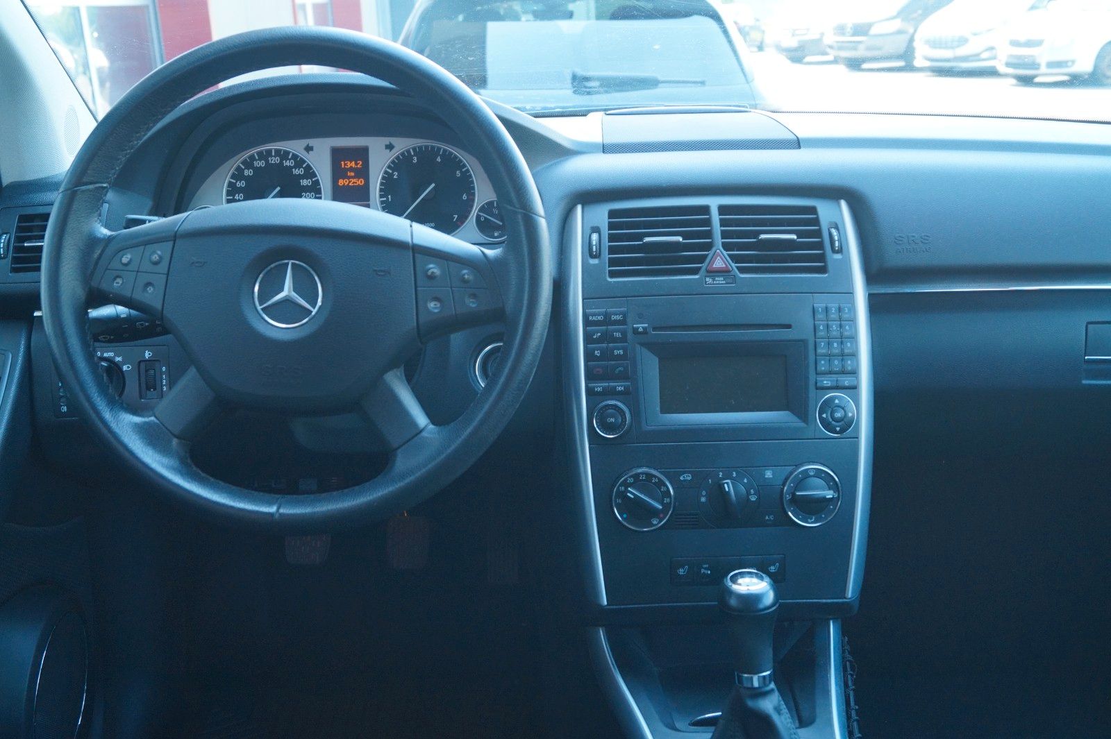 Fahrzeugabbildung Mercedes-Benz B 180 *1.Hand, TÜV neu, Inspektion neu