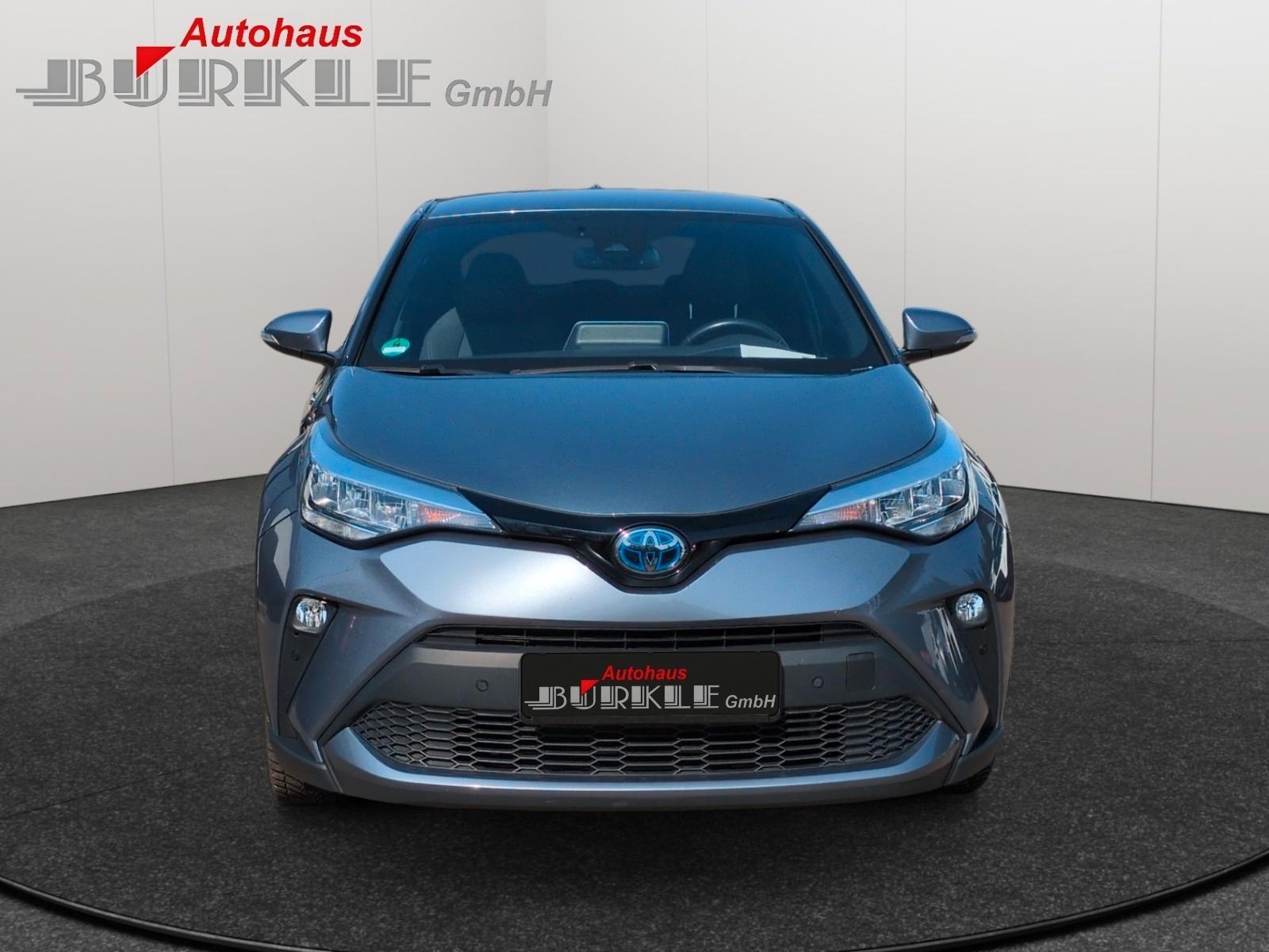 Toyota C-HR 2.0l Hybrid Team Deutschland +Allwetterreif