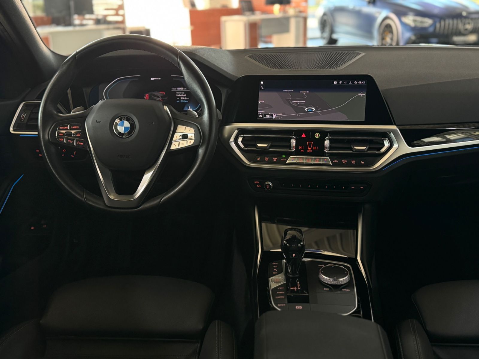 Fahrzeugabbildung BMW 320e xD Sport Line ACC Komfort HUD 360°Laser DAB