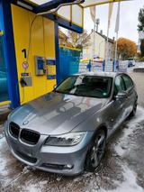 BMW 318i E90 Facelift  Gepflegter Zustand - BMW 3er Reihe aus 2011: Facelift