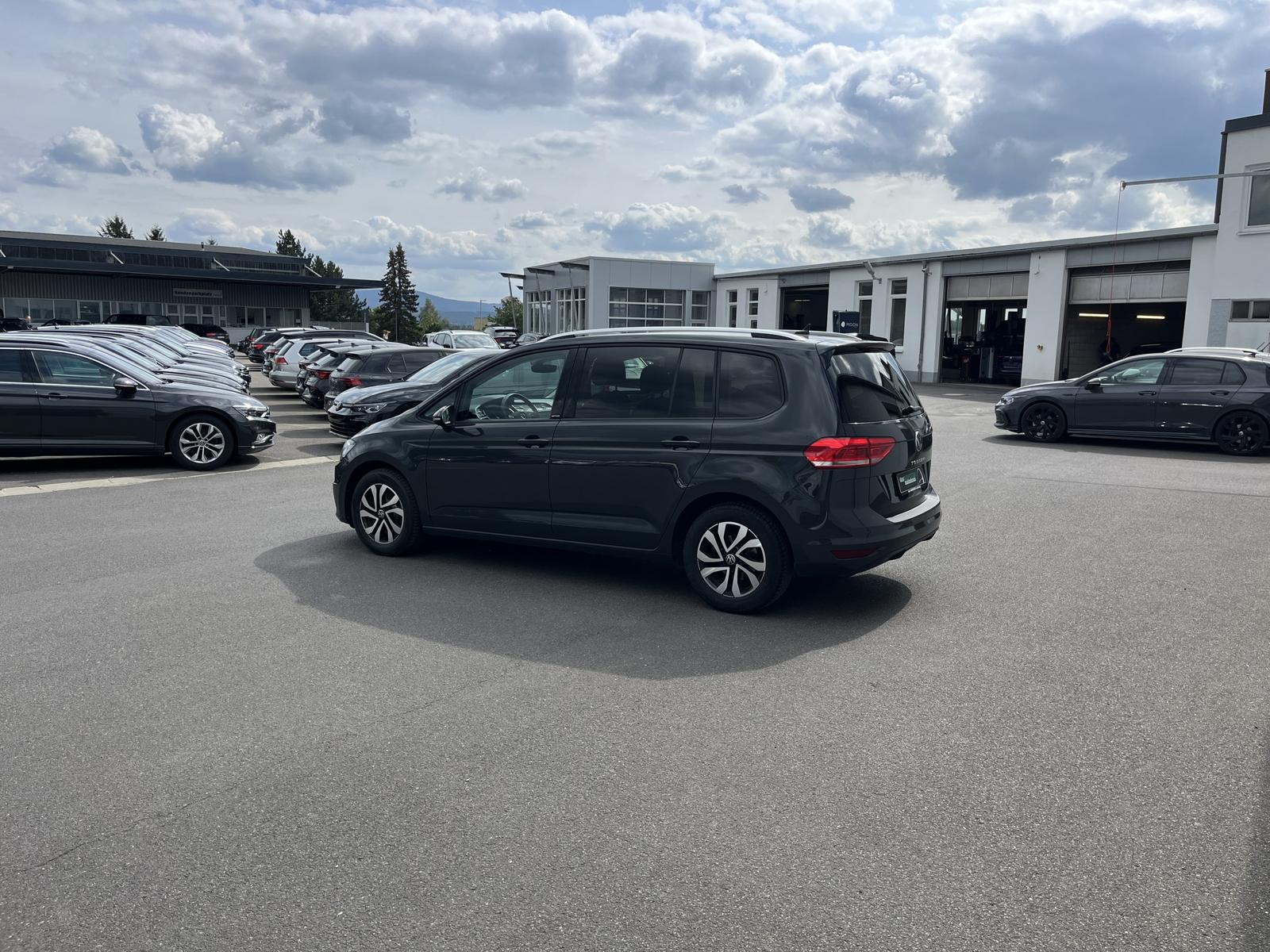 Volkswagen Touran 2.0 TDI ACTIVE 125€ m.20% Anz. STHZ Navi, миниатюра 11