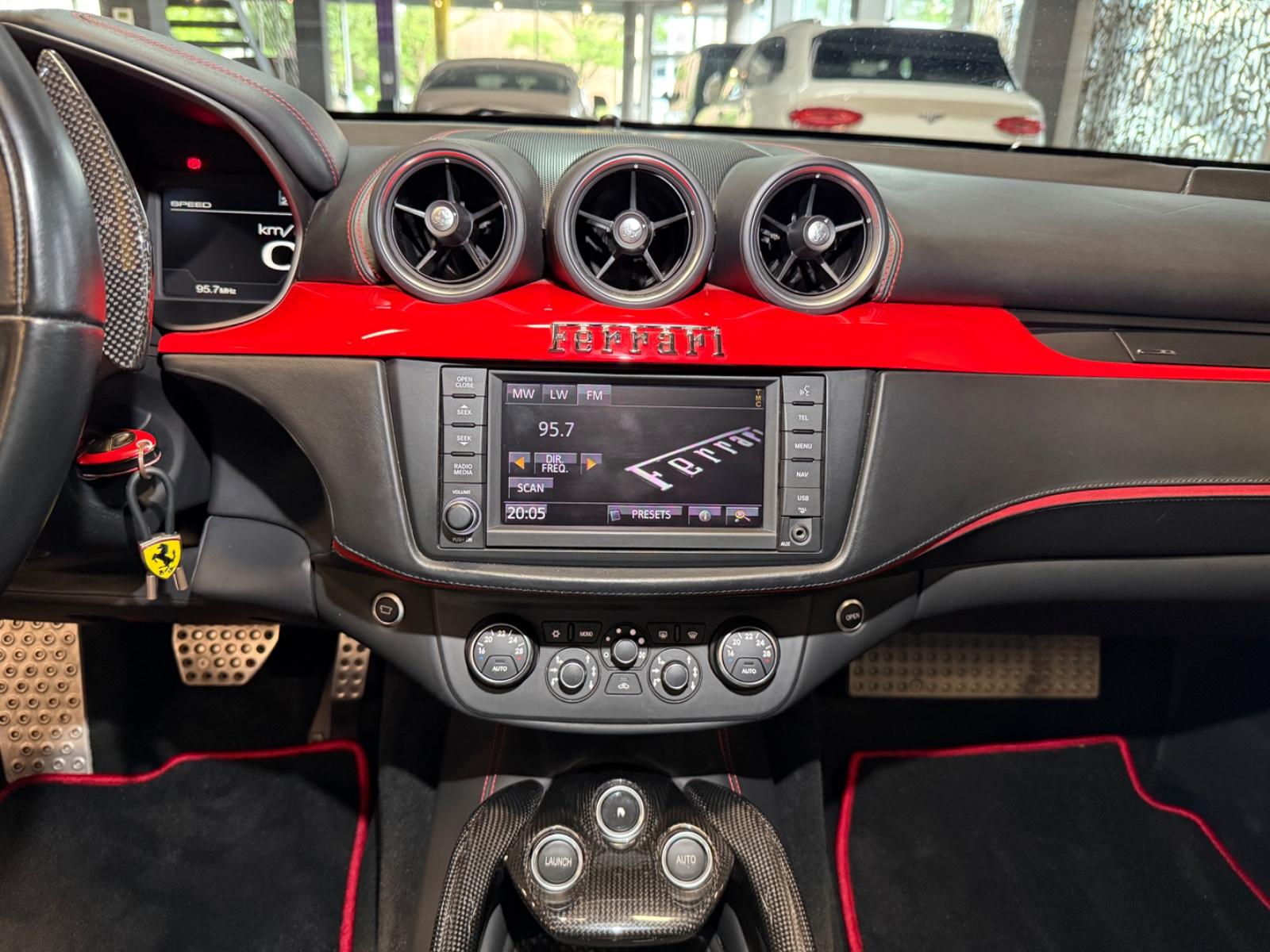FERRARI FF 6.3 V12 PACK CARBONE